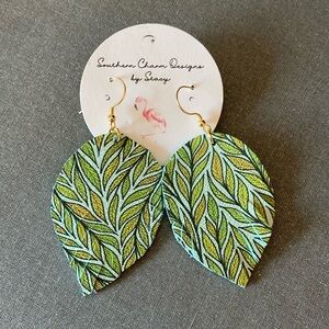 Tropical leather earrings.